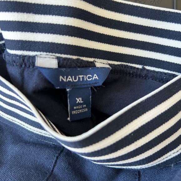 EUC size XL blue and white pleated skirt with built in shorts - Picture 4 of 4